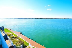 Harbour Island 303L 2 Bedroom Condo by RedAwning