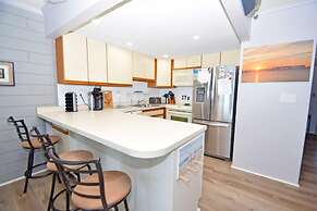 Harbour Island 303L 2 Bedroom Condo by RedAwning