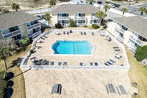 Sandpiper Cove 9107 3 Bedroom Condo by RedAwning