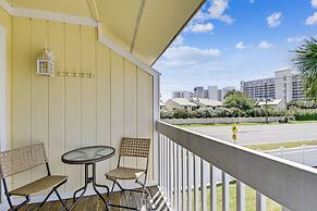 Sandpiper Cove 8229 Studio Bedroom Condo by RedAwning