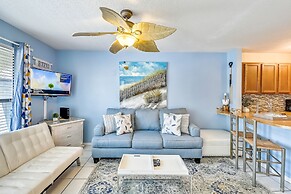 Sandpiper Cove 8229 Studio Bedroom Condo by RedAwning