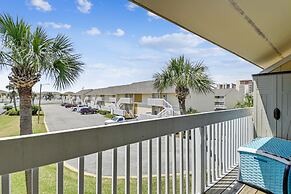 Sandpiper Cove 8229 Studio Bedroom Condo by RedAwning