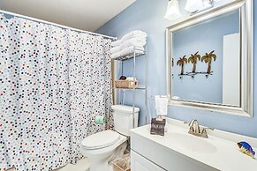 Sandpiper Cove 8229 Studio Bedroom Condo by RedAwning