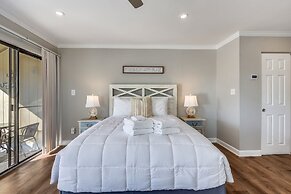 Sandpiper Cove 8208 Studio Bedroom Condo by RedAwning