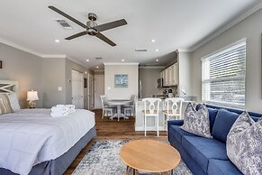 Sandpiper Cove 8208 Studio Bedroom Condo by RedAwning