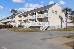 Sandpiper Cove 8208 Studio Bedroom Condo by RedAwning