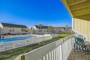 Sandpiper Cove 8112 Studio Bedroom Condo by RedAwning