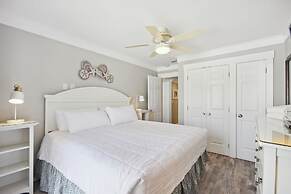 Sandpiper Cove 1125 1 Bedroom Condo by RedAwning