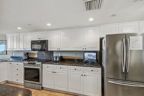 Inlet Reef 312 2 Bedroom Condo by RedAwning