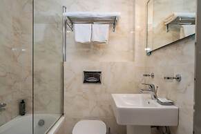 Karras Grande Resort