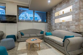 Karras Grande Resort