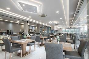 Karras Grande Resort