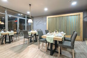 Karras Grande Resort