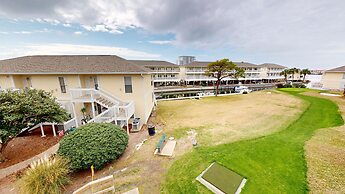 Sandpiper Cove 2042 1 Bedroom Condo by RedAwning