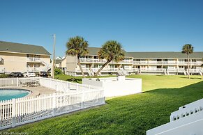 Sandpiper Cove 8113 Studio Bedroom Condo by RedAwning