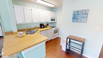 Sandpiper Cove 8113 Studio Bedroom Condo by RedAwning