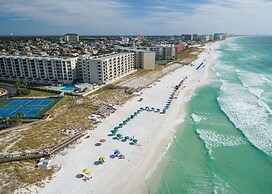 Inlet Reef 216 2 Bedroom Condo by RedAwning