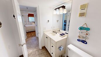 Destin On The Gulf 406 2 Bedroom Condo by RedAwning