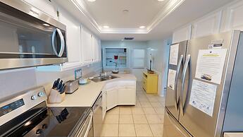 Inlet Reef 603 2 Bedroom Condo by RedAwning