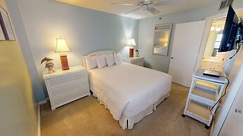 Inlet Reef 603 2 Bedroom Condo by RedAwning