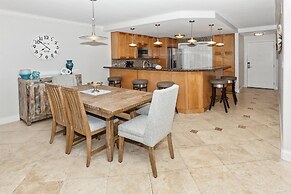 Shoreline Towers 1052 2 Bedroom Condo by RedAwning