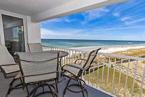 Shoreline Towers 1052 2 Bedroom Condo by RedAwning