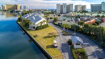 Shoreline Towers 1084 2 Bedroom Condo by RedAwning