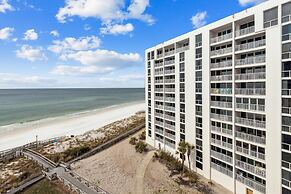 Shoreline Towers 1084 2 Bedroom Condo by RedAwning