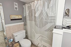 Shoreline Towers 1084 2 Bedroom Condo by RedAwning