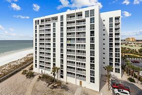 Shoreline Towers 1084 2 Bedroom Condo by RedAwning