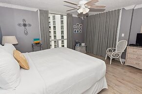 Shoreline Towers 1084 2 Bedroom Condo by RedAwning