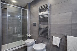 Charme & Chic Luxury