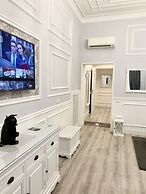 Charme & Chic Luxury