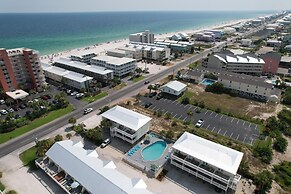 Moonraker 3 1 Bedroom Condo by RedAwning