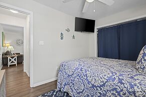 Moonraker 3 1 Bedroom Condo by RedAwning