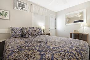 Moonraker 3 1 Bedroom Condo by RedAwning