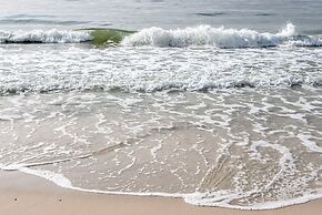 Moonraker 3 1 Bedroom Condo by RedAwning