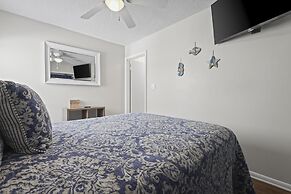 Moonraker 3 1 Bedroom Condo by RedAwning