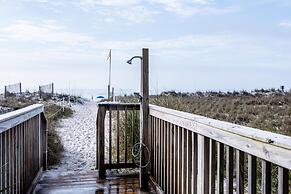 Moonraker 3 1 Bedroom Condo by RedAwning