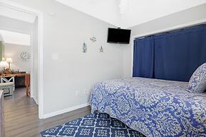 Moonraker 3 1 Bedroom Condo by RedAwning