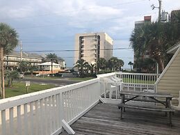 Moonraker 3 1 Bedroom Condo by RedAwning