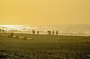 Moonraker 3 1 Bedroom Condo by RedAwning