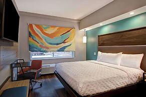 Tru by Hilton Oxford