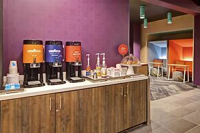 Tru by Hilton Oxford