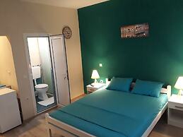 Vila & Apartments MATEA