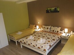 Vila & Apartments MATEA