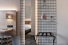 Moxy Frankfurt Airport Kelsterbach