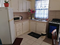 Louislyn Apartments