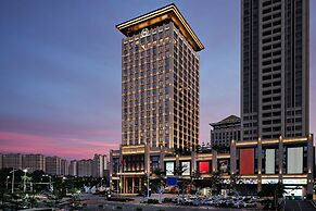 Sheraton Yunfu Xinxing Hotel