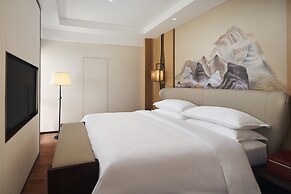 Sheraton Yunfu Xinxing Hotel